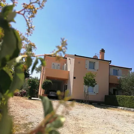 Kvasina Apartamento