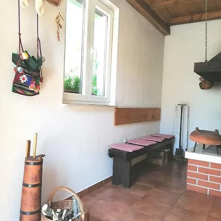 Apartment Kvasina *