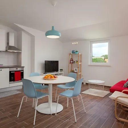 Kvasina Apartamento Zadvarje