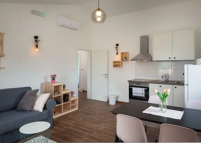 Apartamento Kvasina Zadvarje
